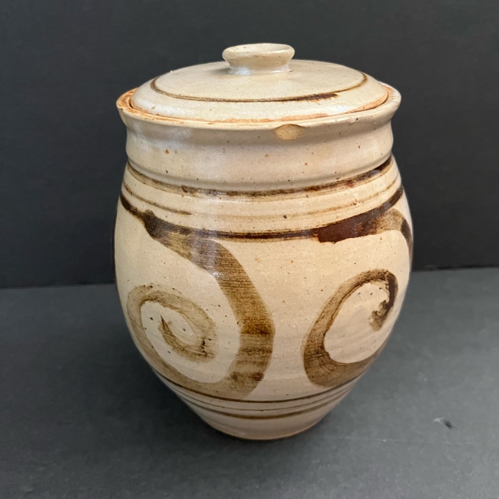 VINTAGE POTTERY JAR WITH LID